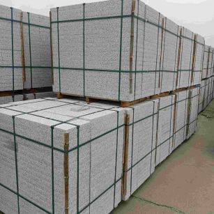 咸宁 白麻花岗岩石材荔枝面地铺石（300*600*50）