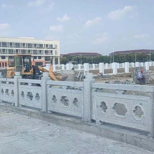 咸宁 白麻花岗岩荔枝面河道栏杆