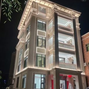 咸宁 芝麻白花岗岩别墅外墙夜间效果