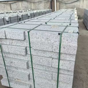 咸宁 白麻花岗岩路沿石，弧形路沿石，道牙石，马路牙子，界石，路缘石，平沿石，直岩石，平缘石等