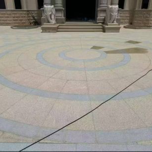 咸宁 黄金麻芝麻灰花岗岩石材地铺拼接效果