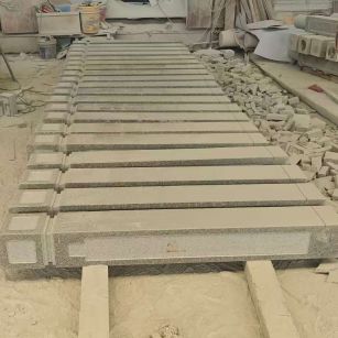 咸宁 芝麻白异形加工雕刻-栏杆大柱，方柱