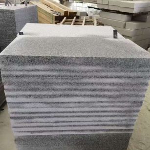 咸宁 芝麻白5公分火烧地铺成品，900*400，规格可定制