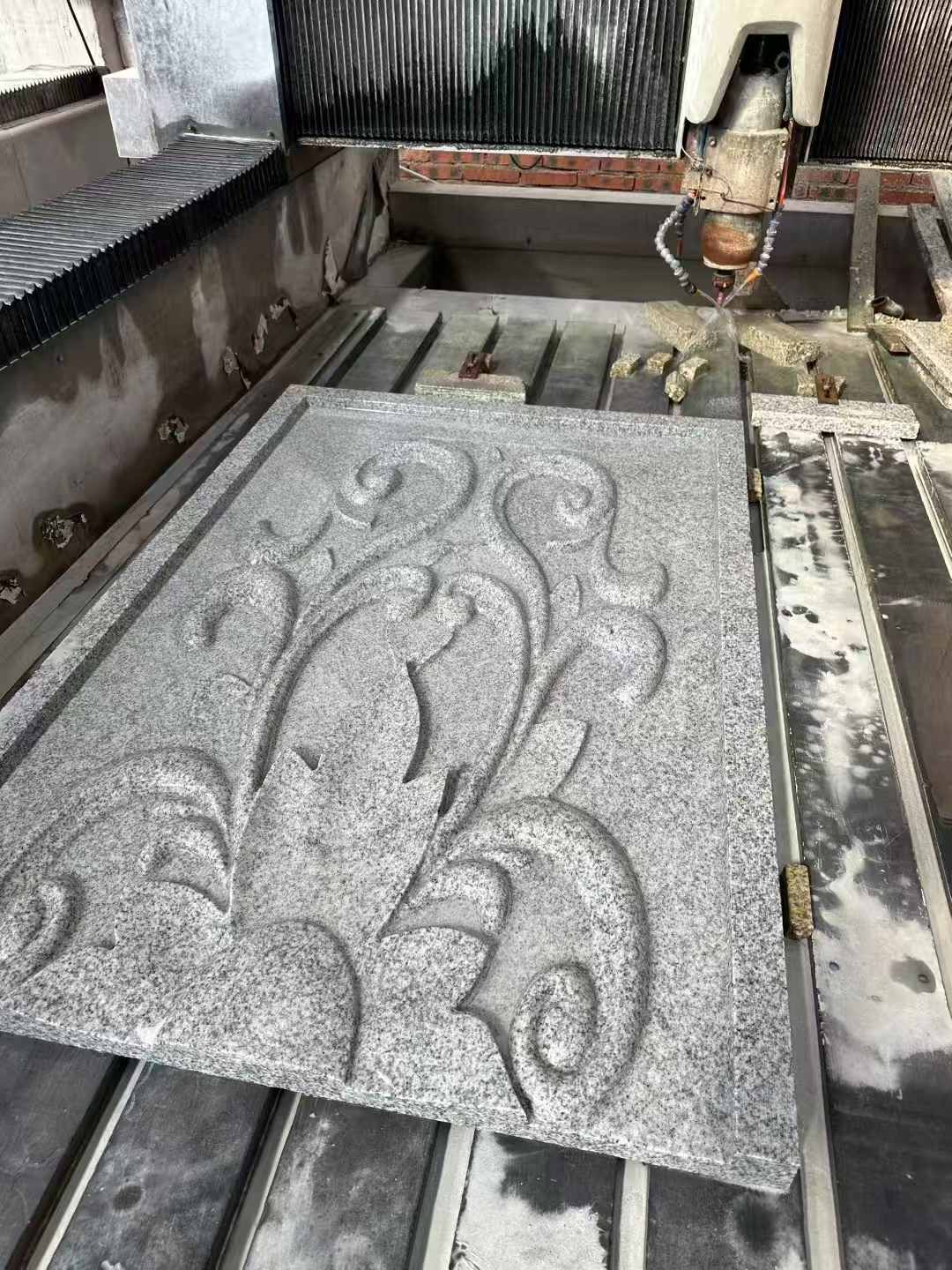 咸宁 白麻别墅干挂雕花板