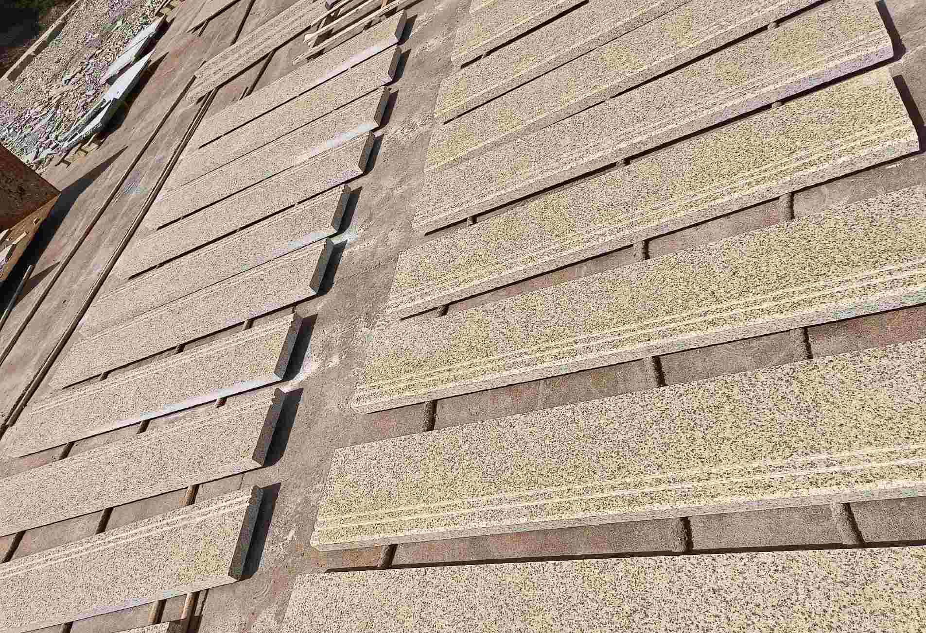 咸宁 黄金麻花岗岩光面楼梯踏步