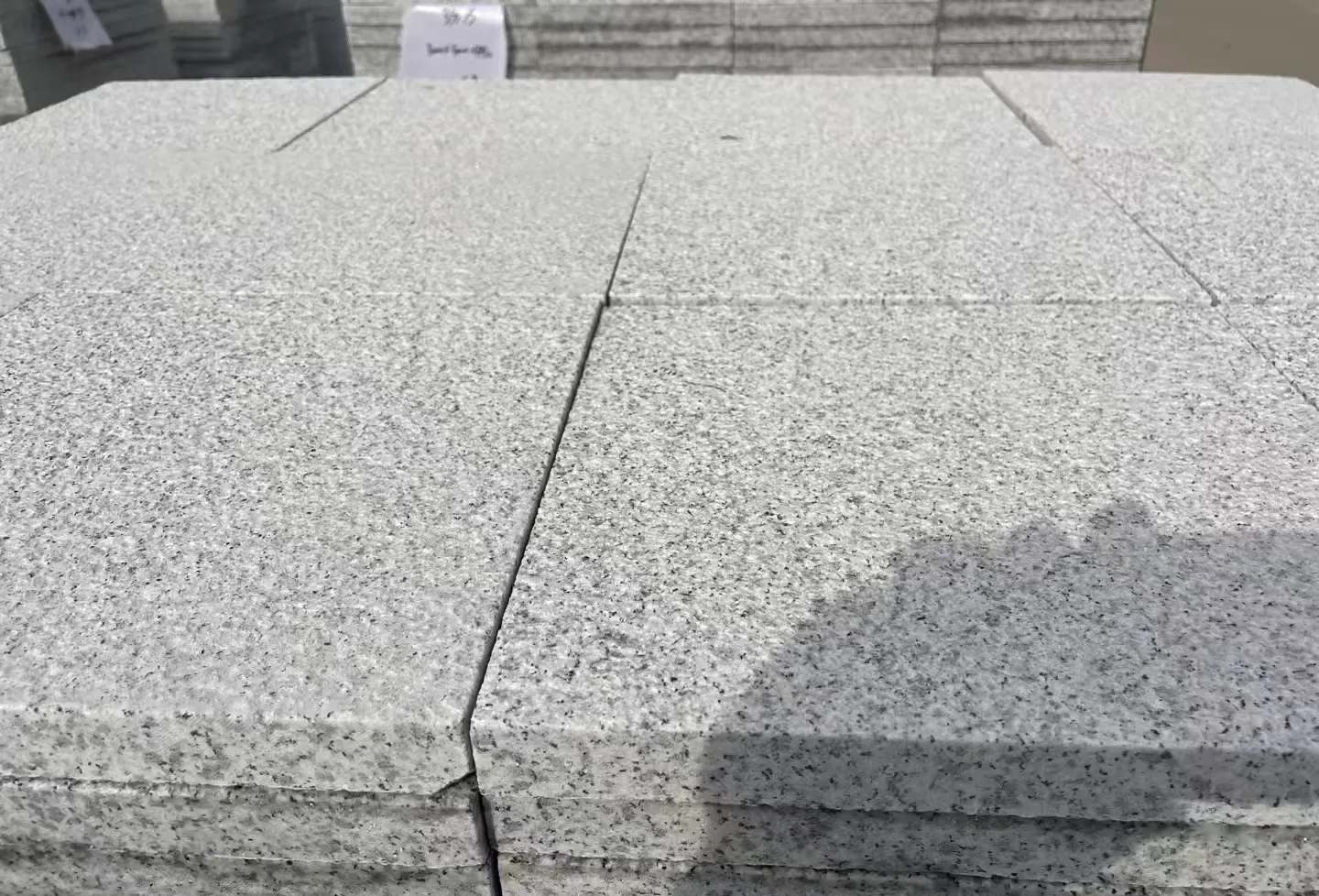 咸宁 白麻花岗岩石材推荐 荔枝面地铺石