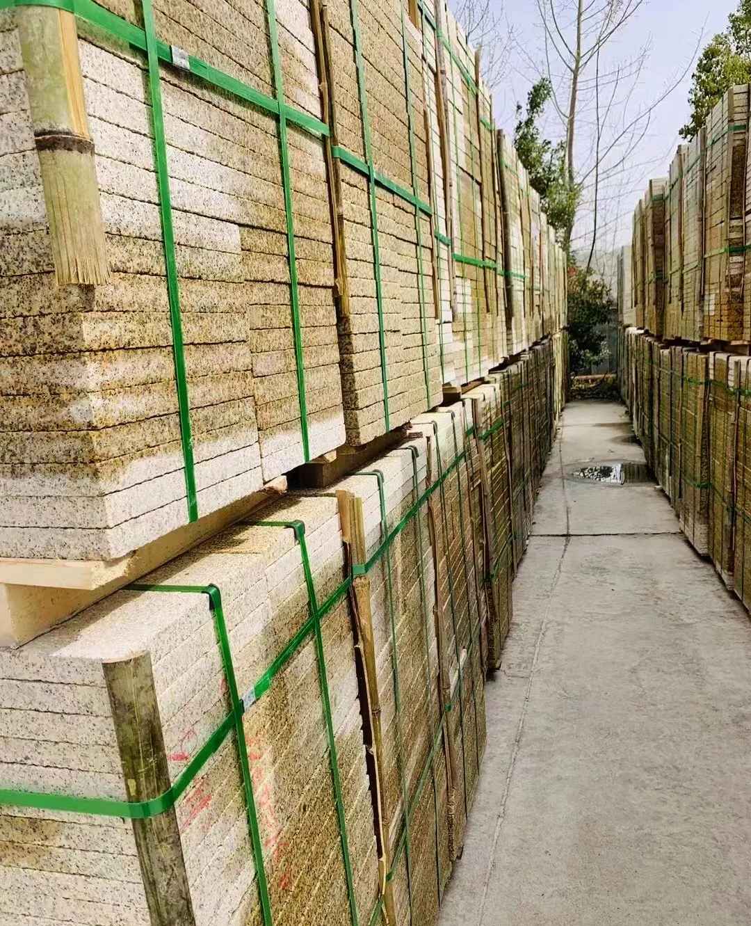 咸宁 黄金麻花岗岩荔枝面地铺石