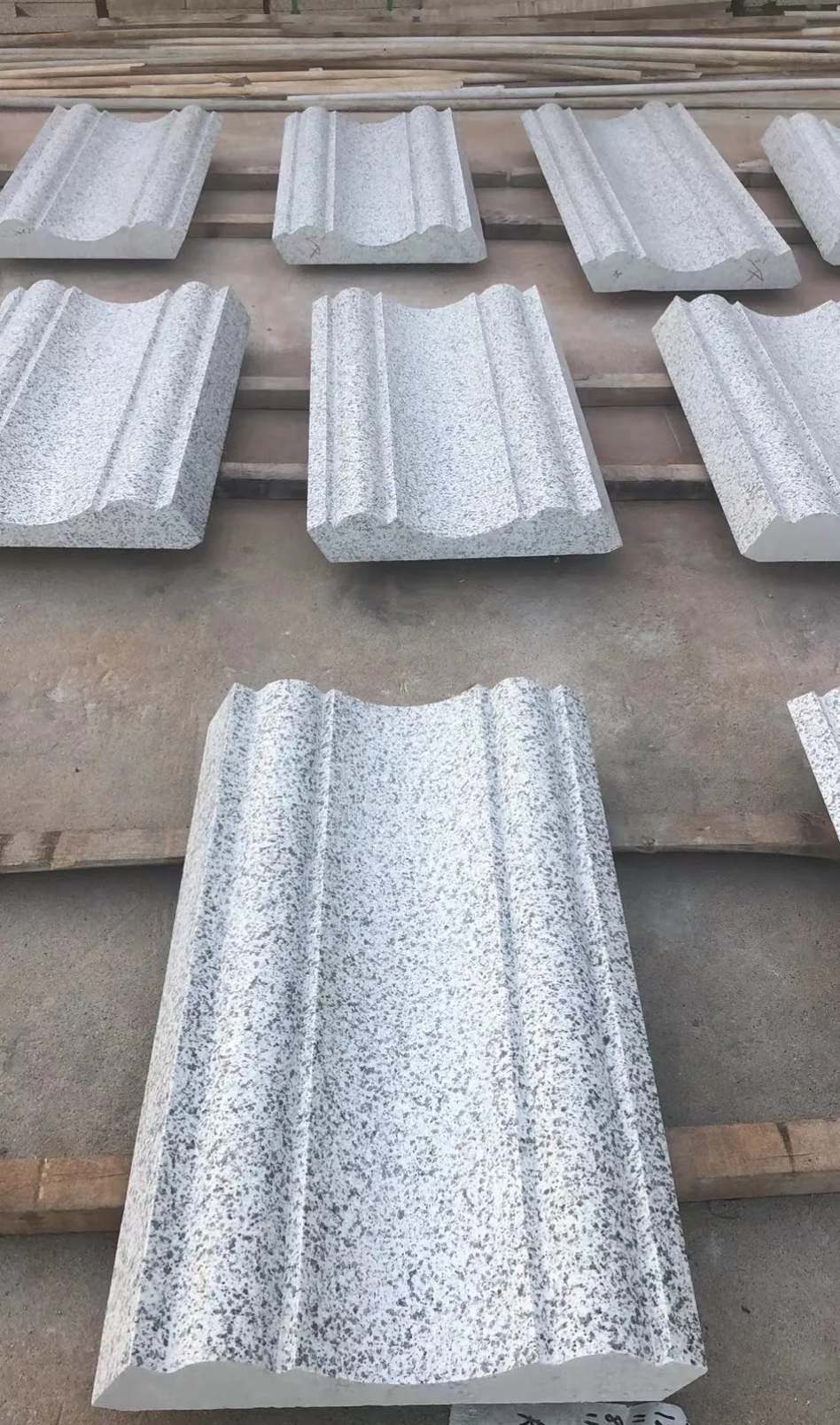 咸宁 白麻花岗岩光面别墅线条