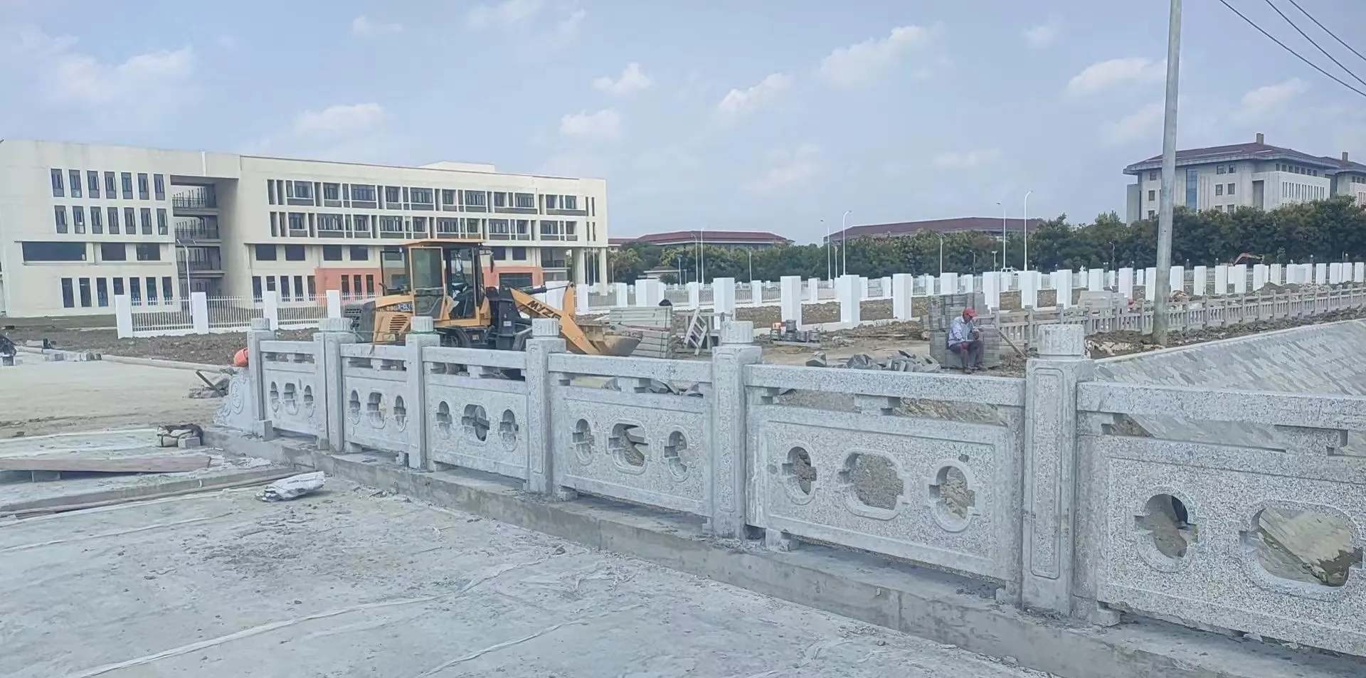 咸宁 白麻花岗岩荔枝面河道栏杆