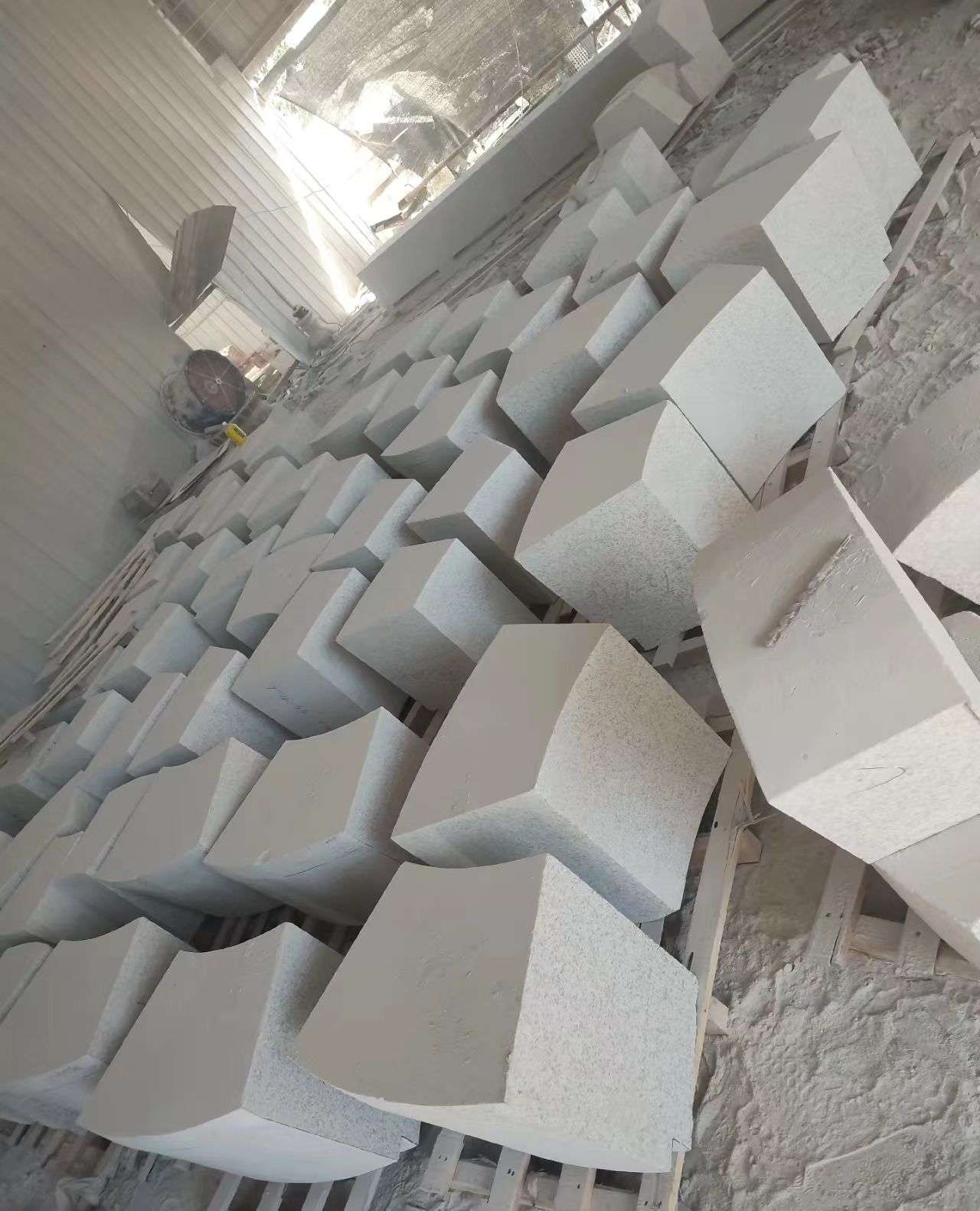 咸宁 白麻花岗岩异形坐凳