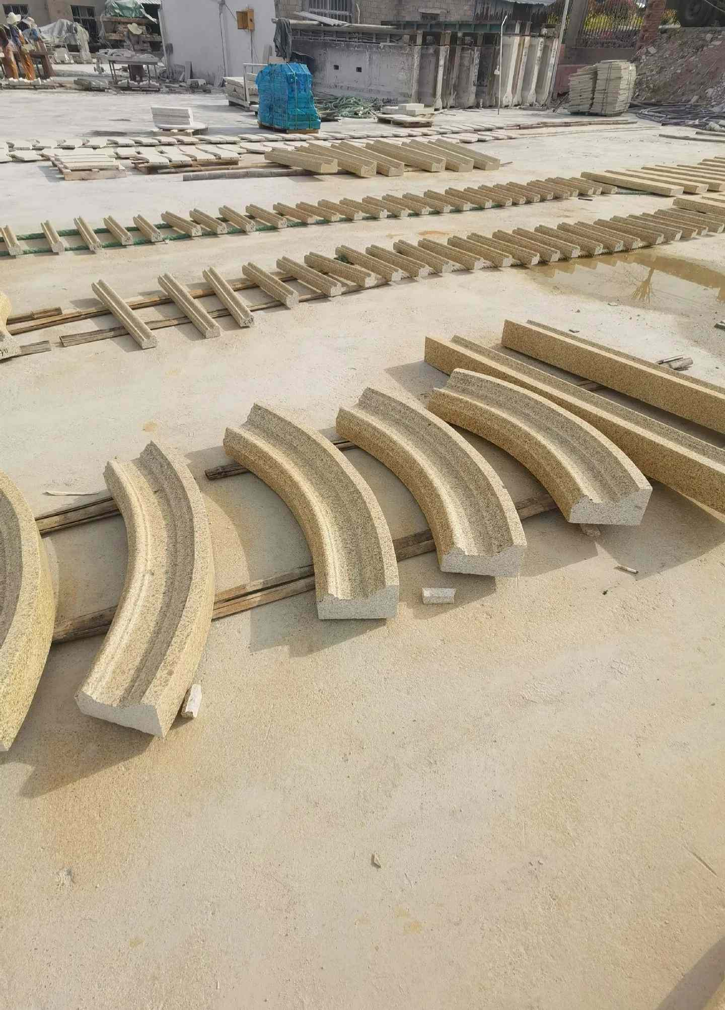 咸宁 黄金麻花岗岩别墅线条