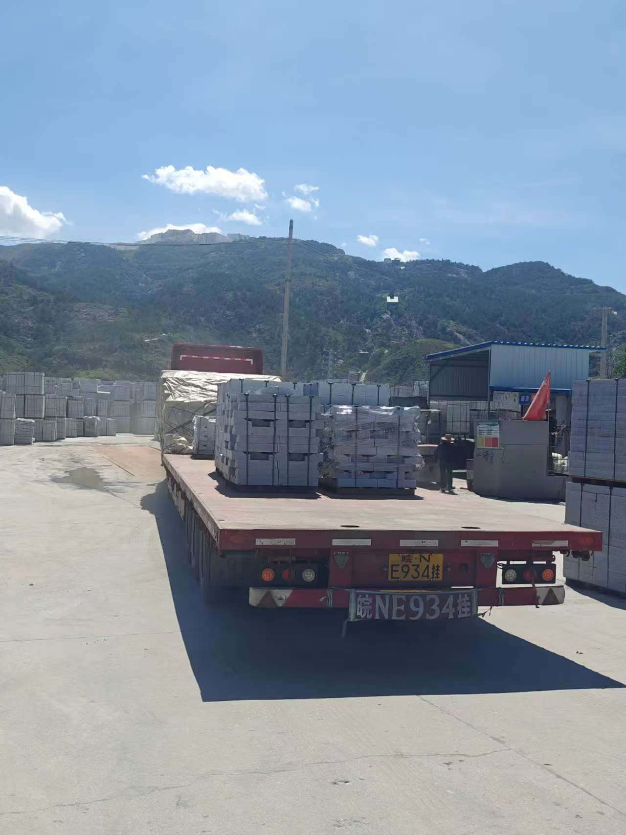 咸宁 芝麻白仿形路沿石，直形路沿石