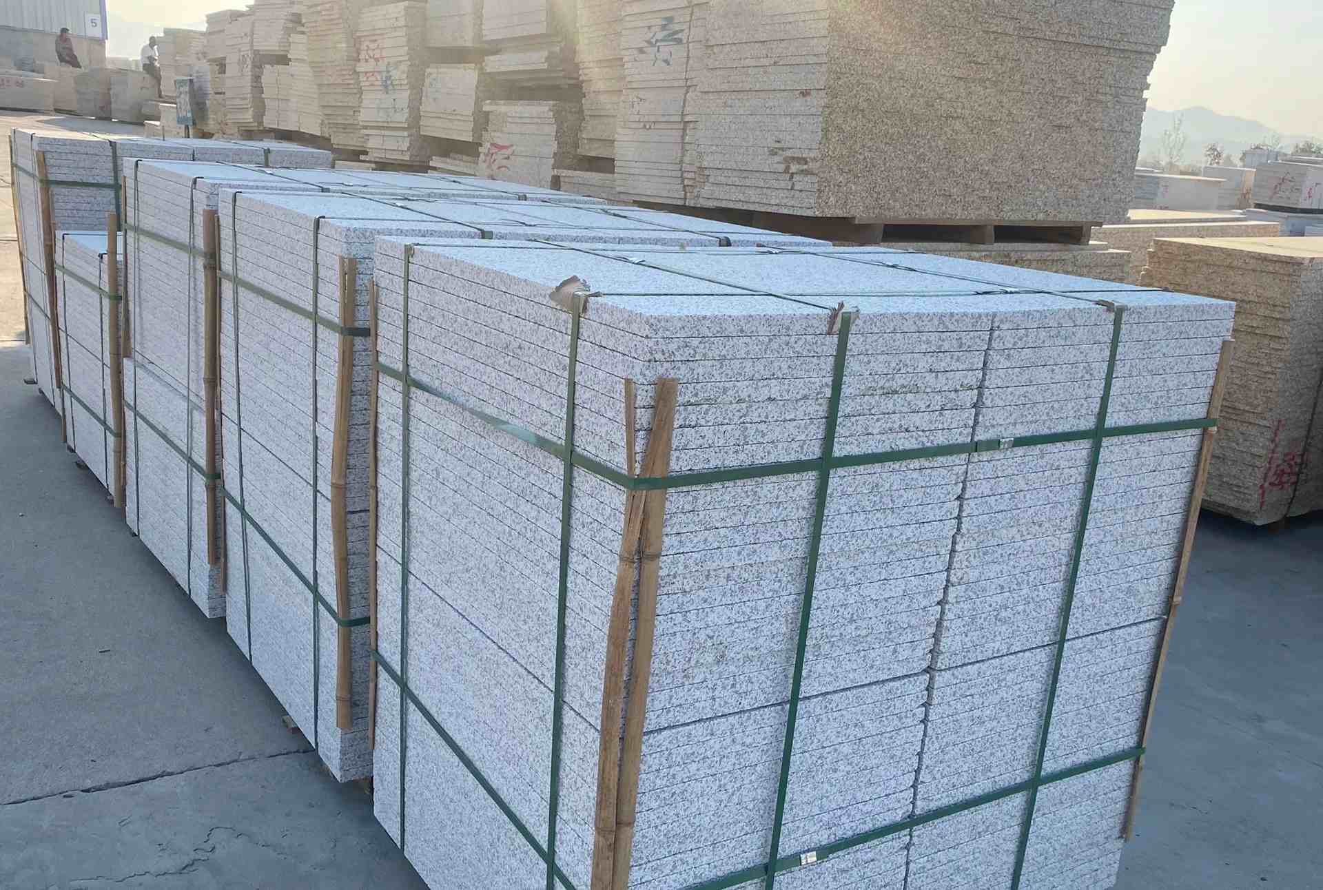 咸宁 白麻花岗岩荔枝面地铺石