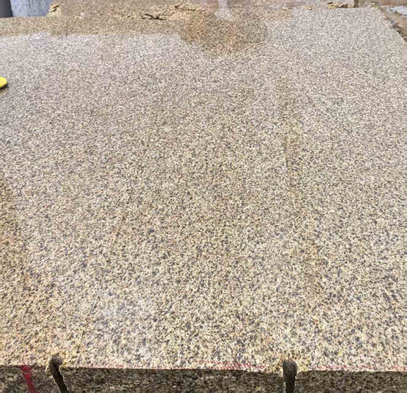 咸宁 黄金麻花岗岩石材方料