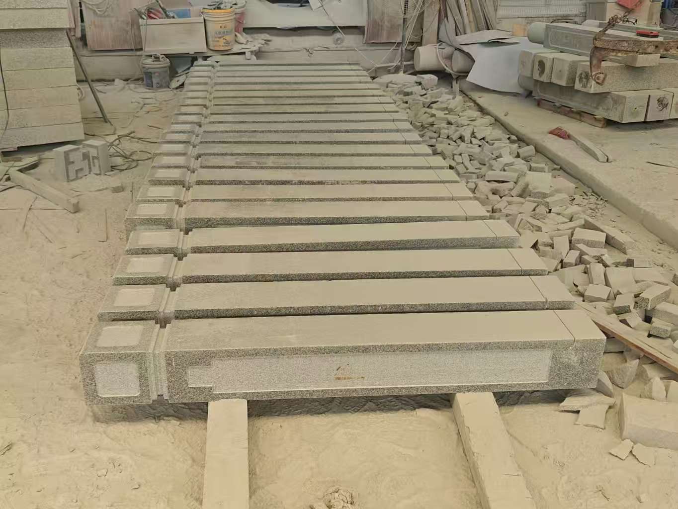 咸宁 芝麻白异形加工雕刻-栏杆大柱，方柱